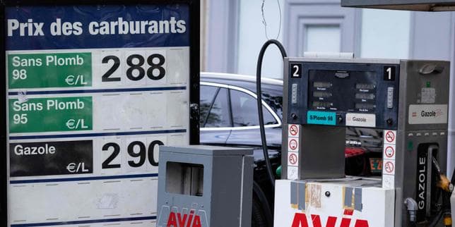 La grande valse des propositions pour freiner l’envolée des prix du carburant, entre blocage des prix et baisse des taxes