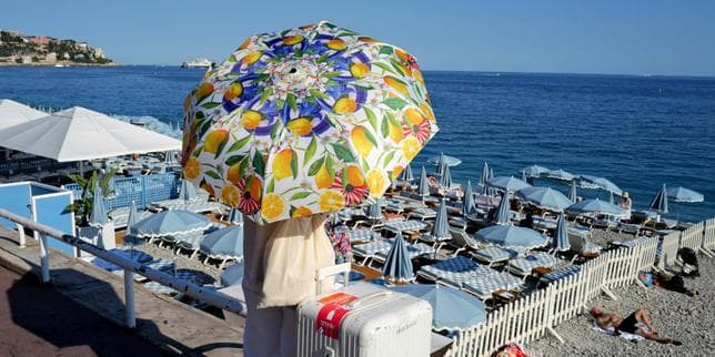 Entre canicule et inflation, les Français adaptent leurs vacances d’été