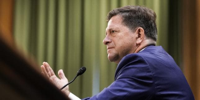 Etats-Unis : Donald Trump s’apprête à confier le dossier de l’IA au chef du renseignement américain, Jay Clayton