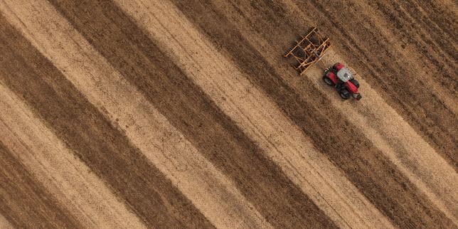 Sécheresse et canicules : les agriculteurs, qui font face à une « catastrophe climatique » inédite, ont besoin « de milliards d’euros » d’aides, selon la FNSEA