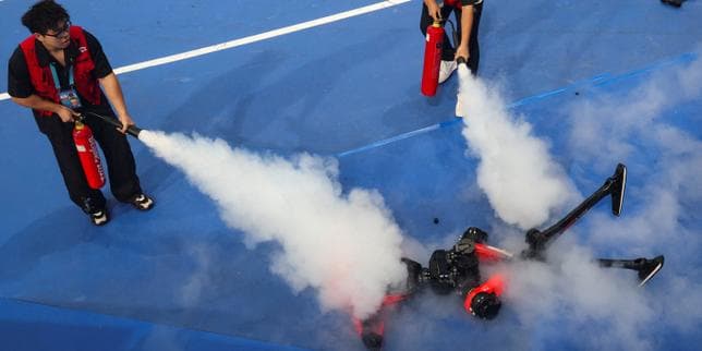 Robots humanoïdes : en Chine, le spectacle des Jeux mondiaux et l’épreuve du réel