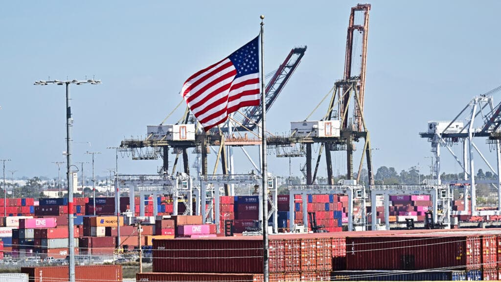 États-Unis : de nouveaux droits de douane visent plusieurs partenaires commerciaux
