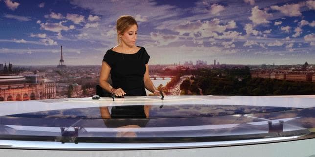 Léa Salamé se retire du « 20 heures » de France 2 après la déclaration officielle de candidature de Raphaël Glucksmann