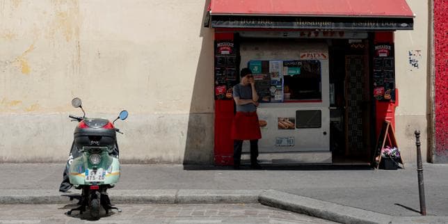 « Devant les fourneaux, la température oscille entre 50 °C et 60 °C » : malgré la canicule, il reste impensable d’arrêter le service dans la restauration