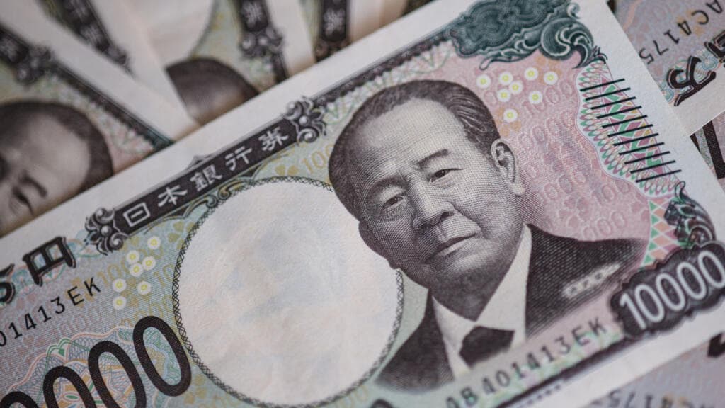 Washington et Tokyo unissent leurs forces pour enrayer la chute historique du yen