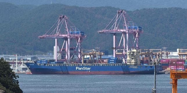 Un navire sud-coréen part vers l’Europe par la route maritime de l’Arctique, une première, alors que le blocage du détroit d’Ormuz perdure
