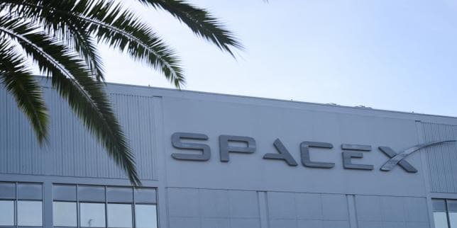 SpaceX double quasiment son chiffre d’affaires, sans enrayer la chute de son titre récemment introduit en Bourse