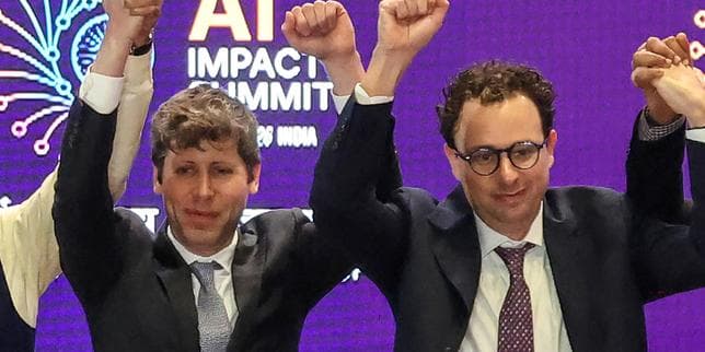 IA : OpenAI et Anthropic, deux frères ennemis en concurrence frontale pour lever des sommes vertigineuses en Bourse