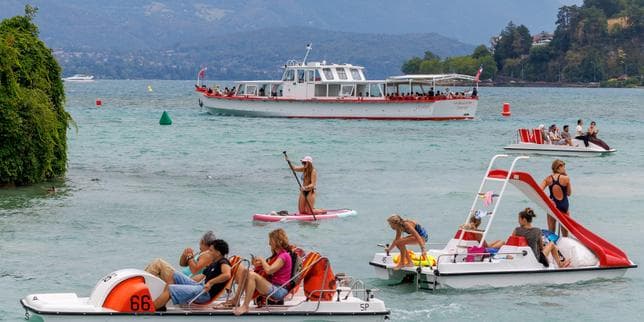 Annecy, saturée par les touristes, cherche à les détourner du lac et de la vieille ville surfréquentés