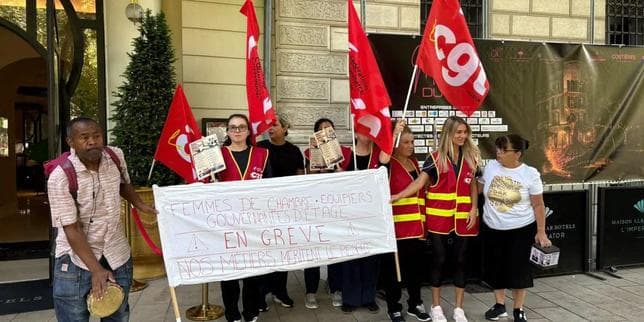 A Nîmes, devant l’hôtel de luxe L’Impérator, des femmes de chambres en grève depuis près d'un mois