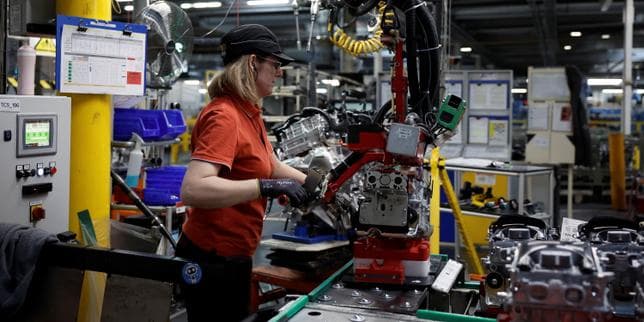 Dans le Nord, Toyota célèbre le succès de la Yaris, sa voiture hybride, et assume de ne pas prendre le virage du tout-électrique