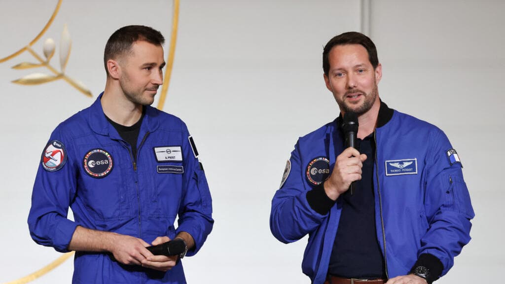 Les spationautes français Thomas Pesquet et Arnaud Prost partiront dans l'espace en 2027
