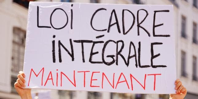 Dans le projet de loi sur la protection des enfants, l’objectif de réforme de l’aide sociale à l’enfance est passé au second plan