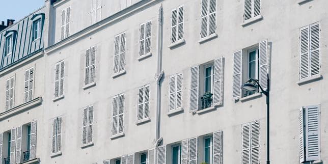 Réchauffement climatique : « On ne peut pas relever le défi de l’adaptation des logements avec les outils du passé. Une réforme en profondeur est nécessaire »