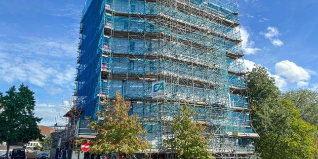 Neuf ans après l’incendie dramatique de la tour Grenfell, à Londres, la très lente mise aux normes des immeubles britanniques