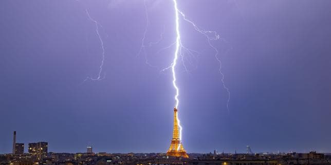 La tour Eiffel, monument de carte postale plombé par les scandales