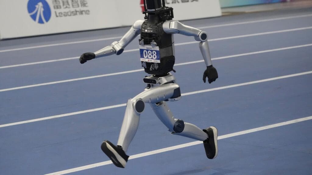 Le record d'Usain Bolt battu par des athlètes humanoïdes aux World Robot Games à Pékin