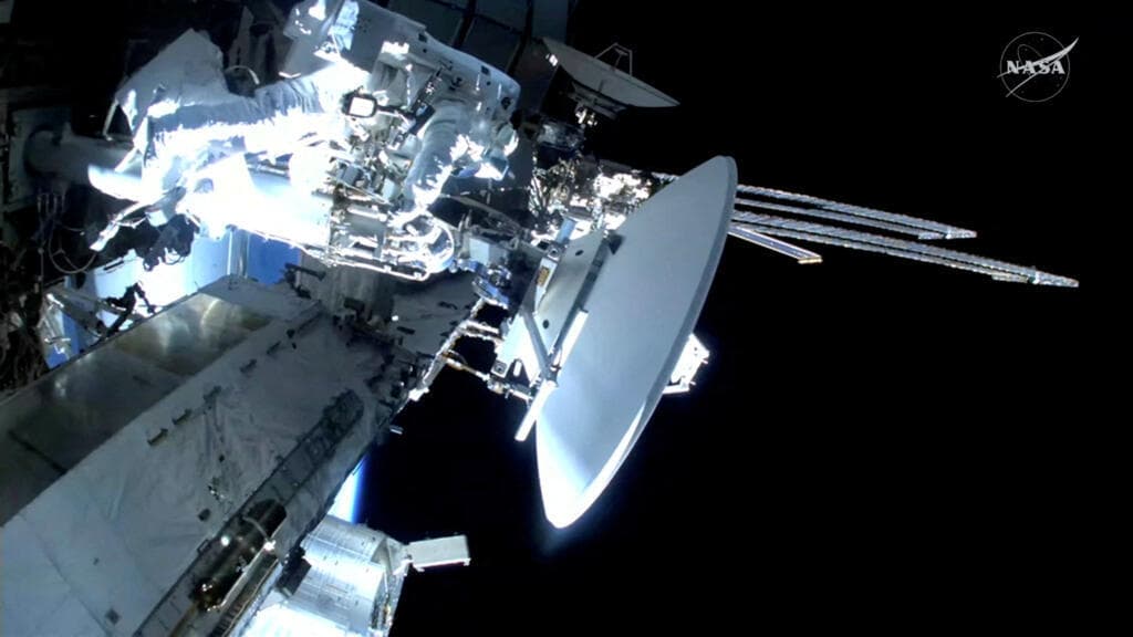 Deuxième sortie spatiale pour la spationaute Sophie Adenot