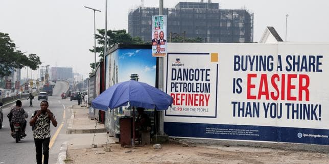 La raffinerie nigériane de Dangote entre en Bourse, portée par l’envolée des prix des carburants