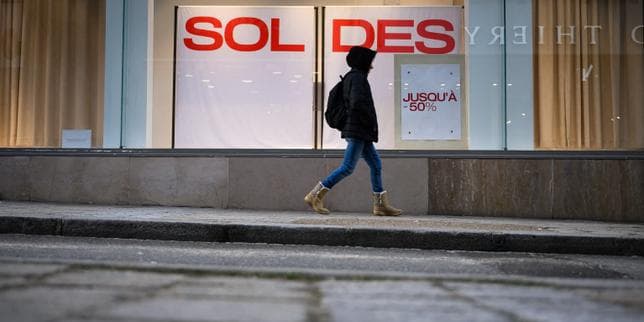 L’Insee abaisse ses prévisions de croissance, les ménages français frappés de plein fouet par la crise au Moyen-Orient