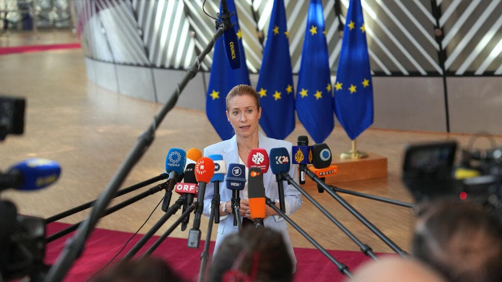 Cyberattaques russes : l'UE et le Royaume-Uni sanctionnent le FSB
