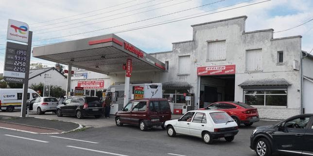 Prix des carburants : le gouvernement évoque « de nouvelles aides pour les Français qui travaillent »