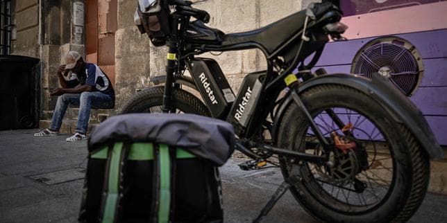 La revalorisation du revenu minimal des livreurs à vélo, une demi-victoire dans le bras de fer avec les plateformes UberEats et Deliveroo