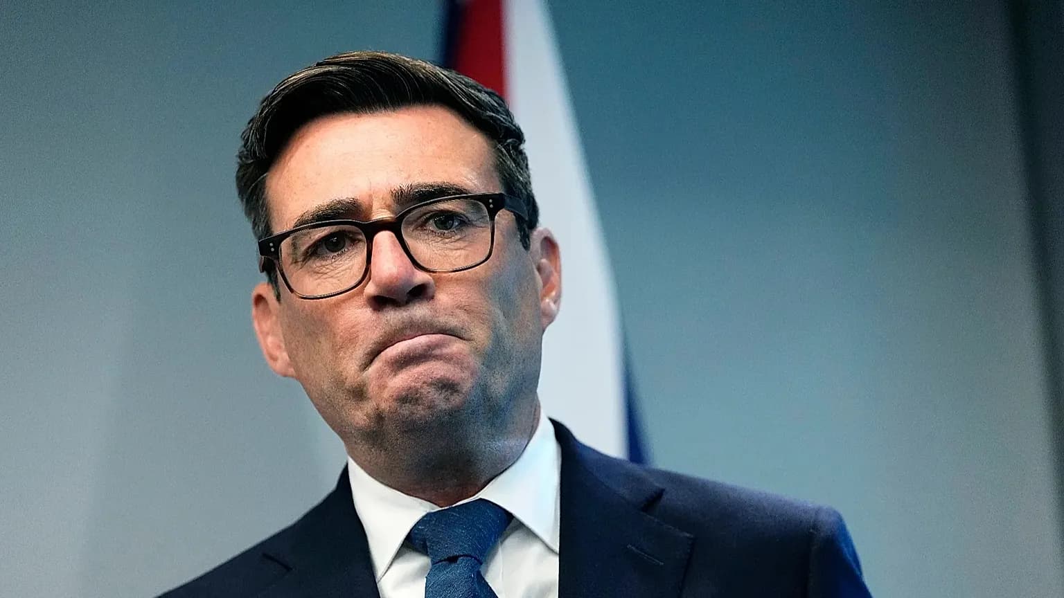 Royaume-Uni : Burnham relance le débat sur le Brexit, envisage un retour dans l'Union européenne